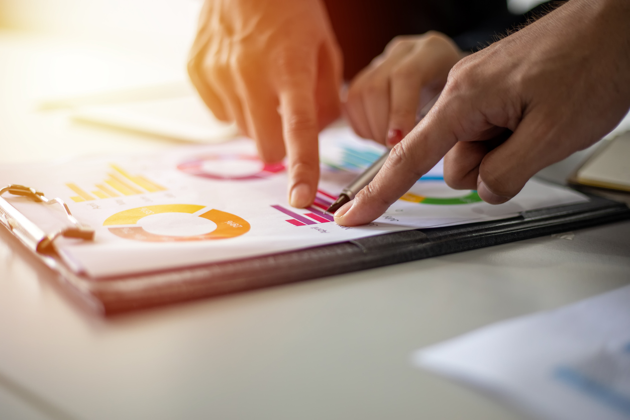 Benefits of Using Life Sciences Consulting Firms Over Independents